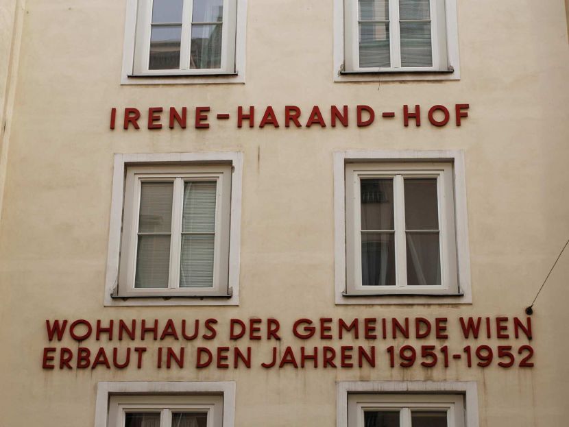 Explore the Heart of the Old Town of Vienna Judengasse