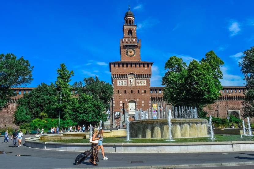 est things to do in Milan for free - Castello Sforzesco
