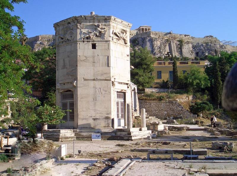 5 Reasons Why You Must Visit Plaka in Athens Ancient and Roman Agora