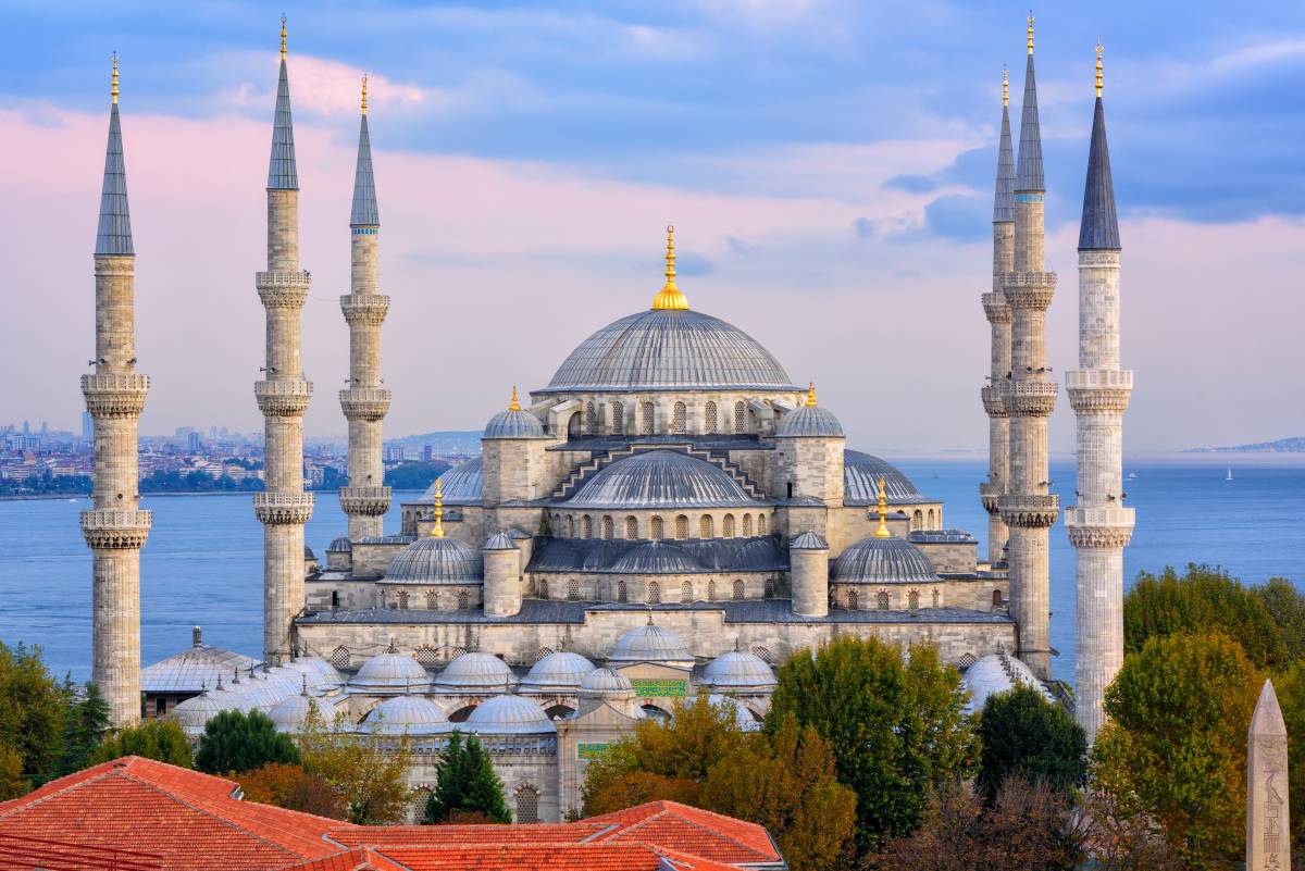 Die Blaue Moschee in Istanbul bei Sonnenuntergang